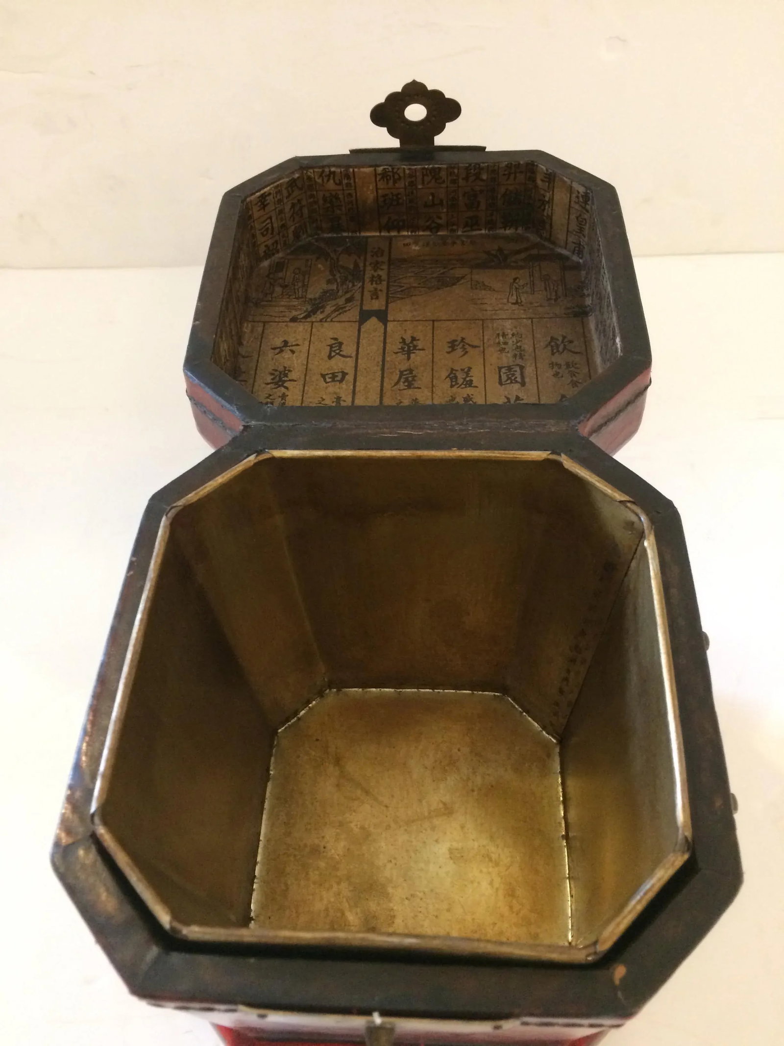 Chinoiserie Leather Embossed Decorative Box - 2
