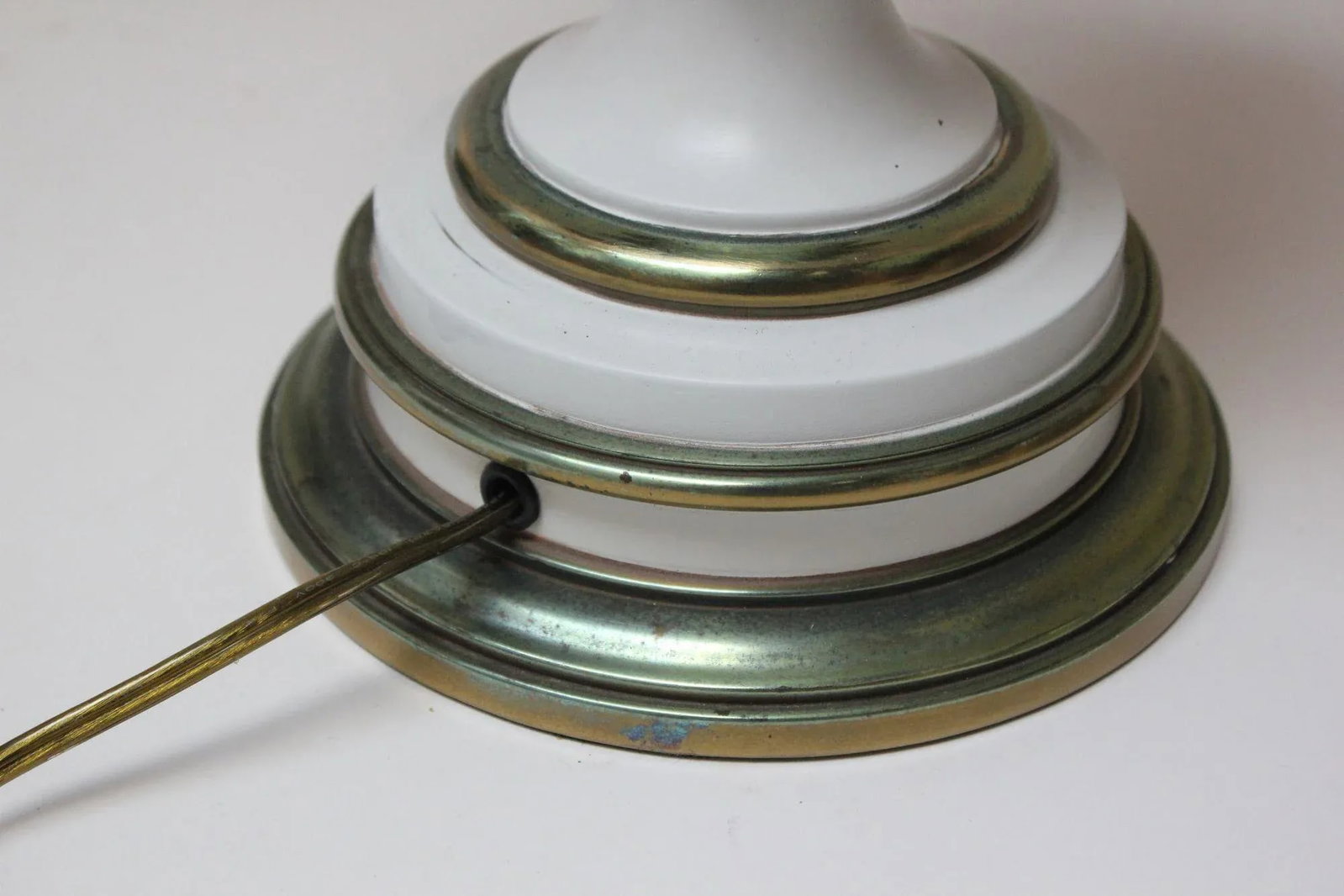 Pair of Hollywood Regency-Style Brass and Glass Stiffel Table Lamps - 12