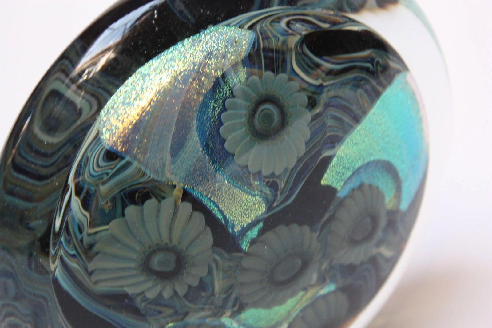 Robert Eickholt Art Glass Floral Paperweight - 8