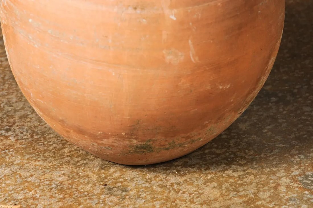 French Provincial Biot Jar with Green Glaze and Rustic Character, 20th Century - 9