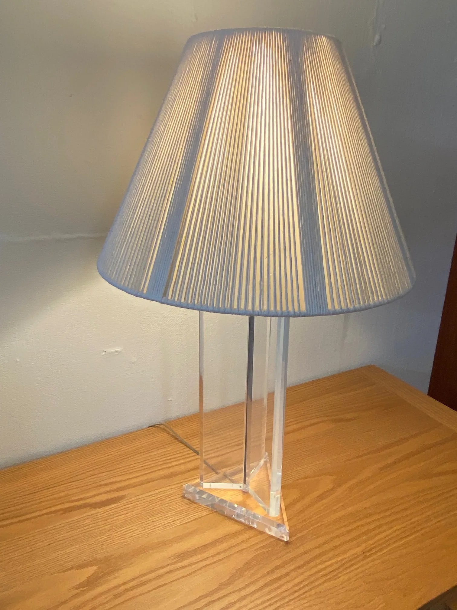 Vintage Lucite Lamp With Original String Shade - 9