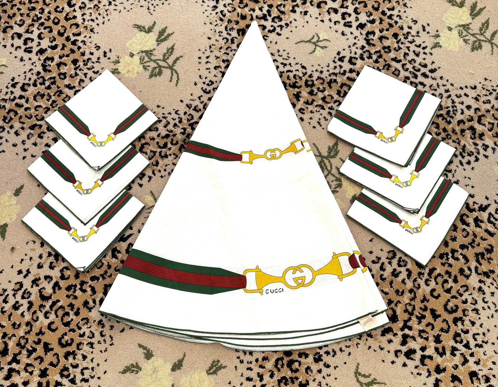 Gucci Horsebit Tablecloth and 6 Matching Napkins - 2