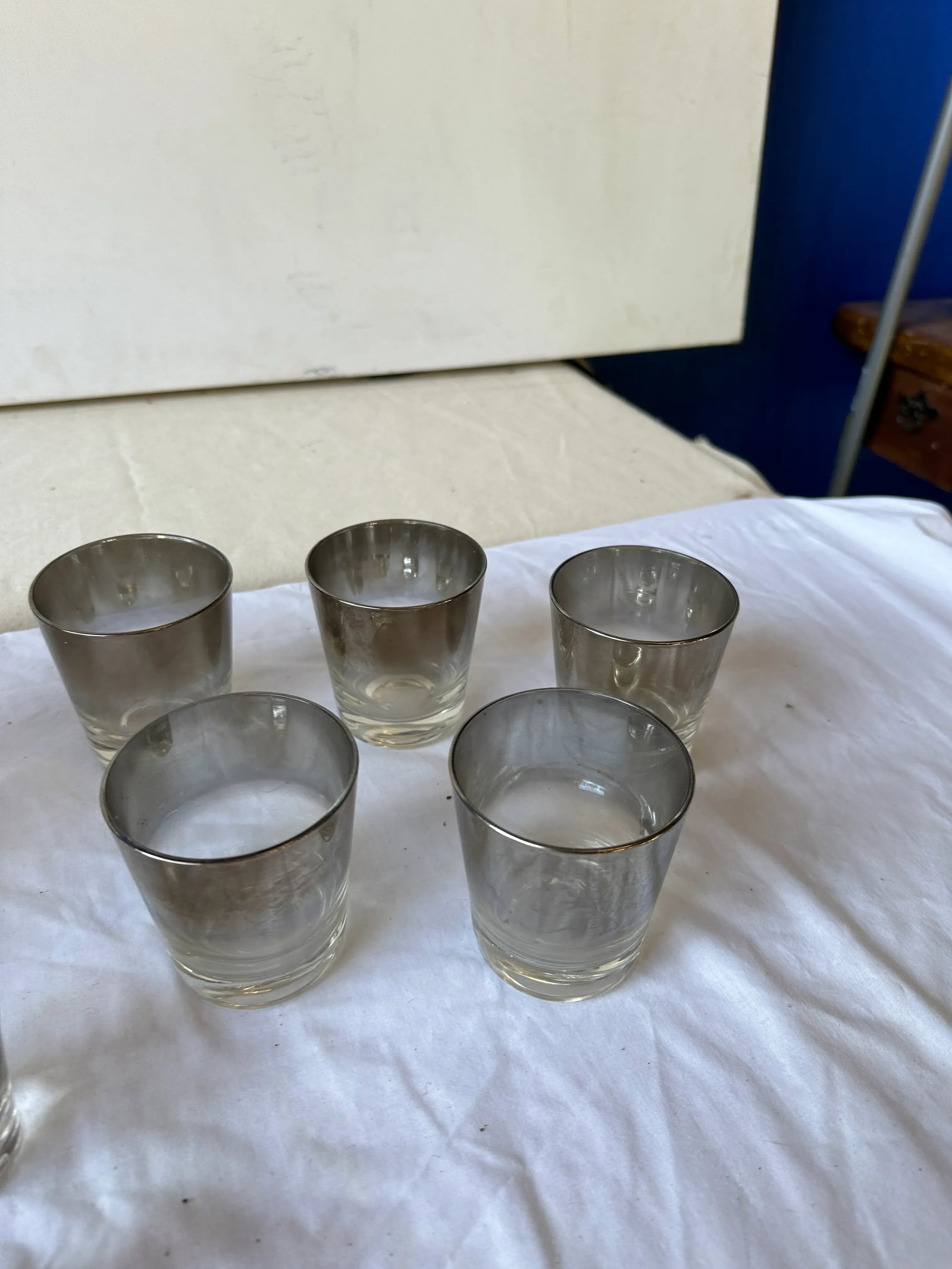 1970s Collection of Ombré Glasses and Bowl Set- 18 Pieces - 6