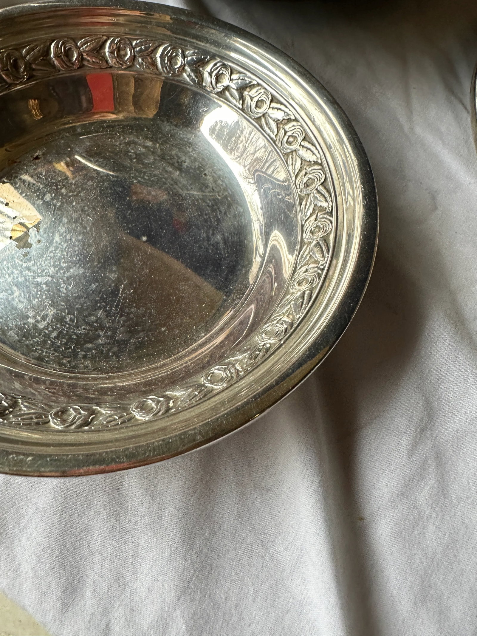 1970s Collection of Silver-Tone Metal Serving Platters- Set of 4 - 8