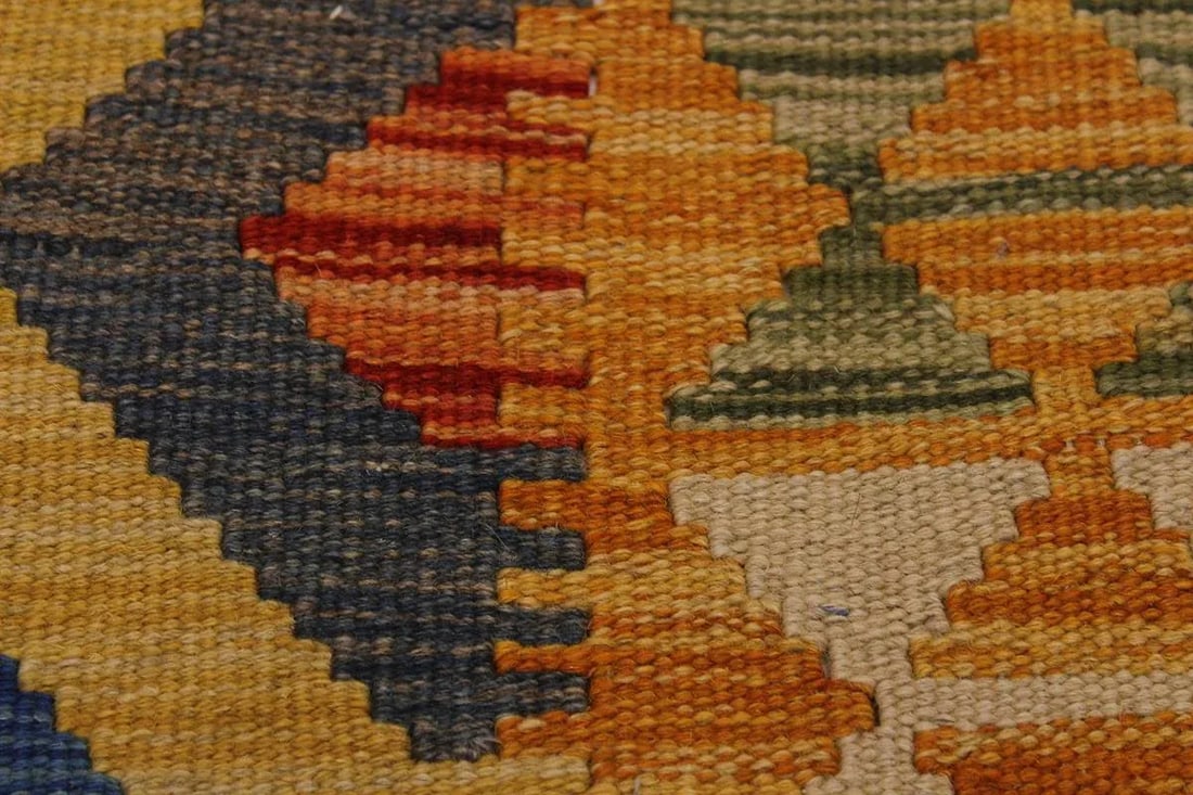 Bohemian Kilim Hand-Woven Wool Rug -3'5" X 6'4" - 4