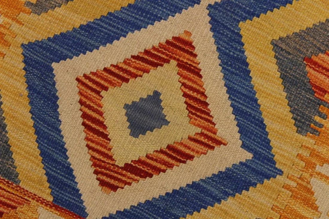 Bohemian Kilim Hand-Woven Wool Rug -3'5" X 6'4" - 5