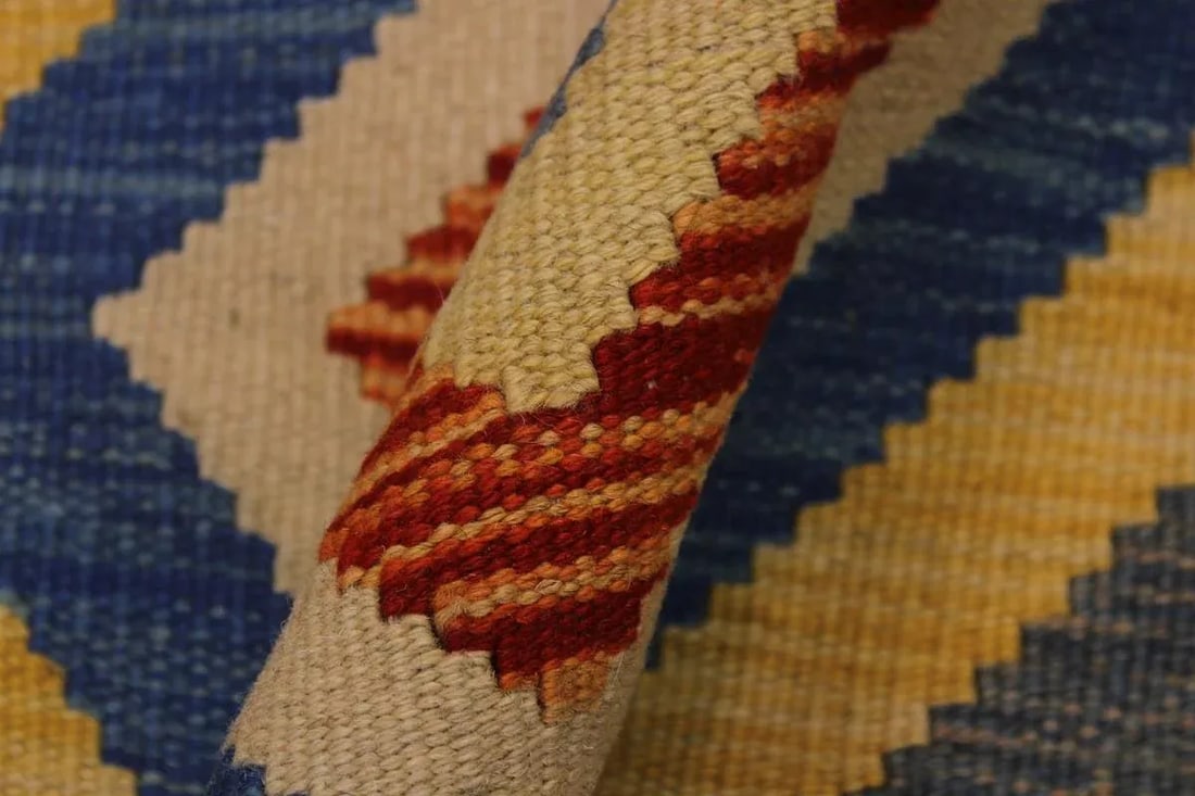 Bohemian Kilim Hand-Woven Wool Rug -3'5" X 6'4" - 6