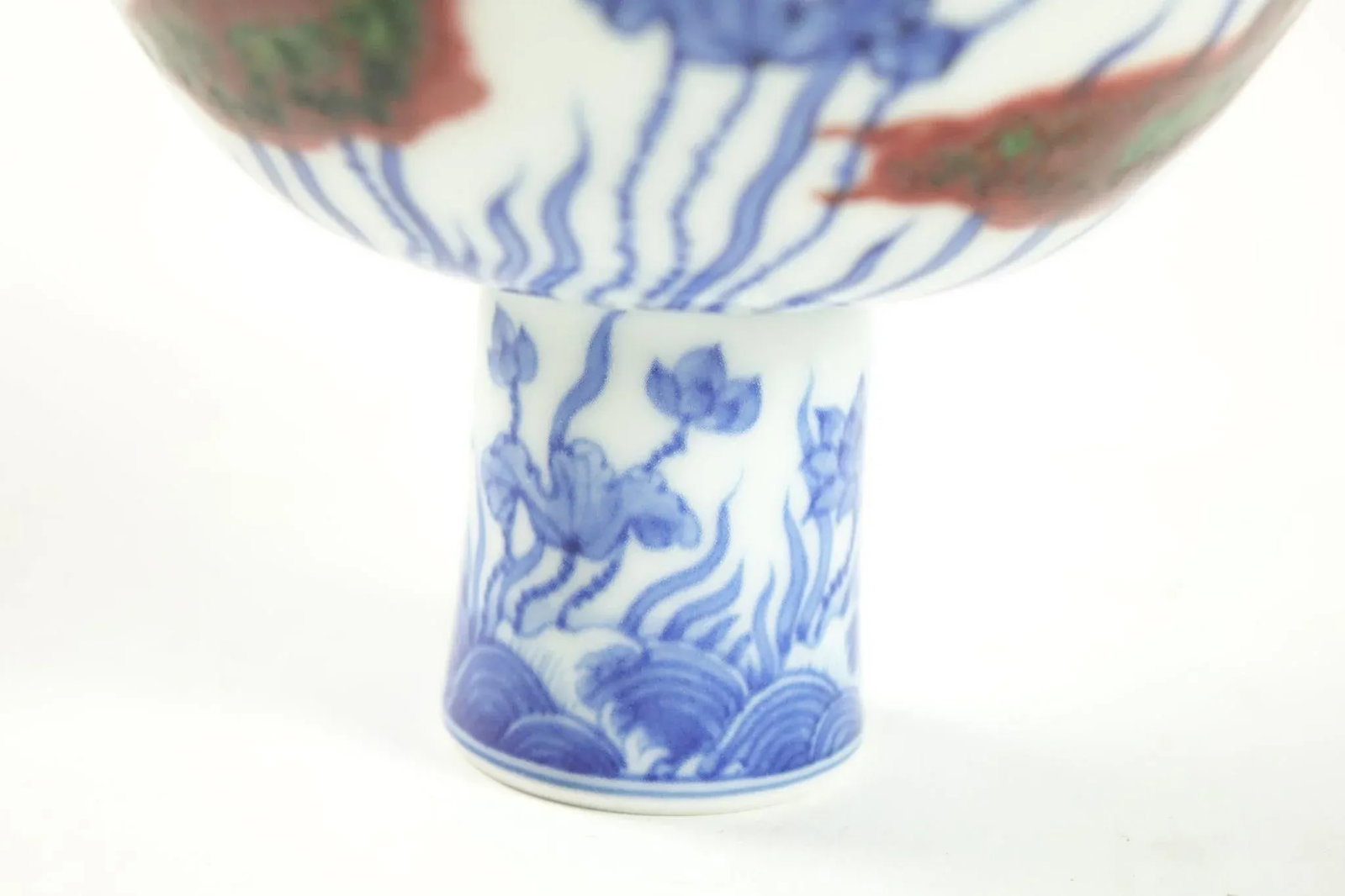 17th Century Fine Ming Dynasty Porcelain Bowl With Marking Inside the Vase - 4