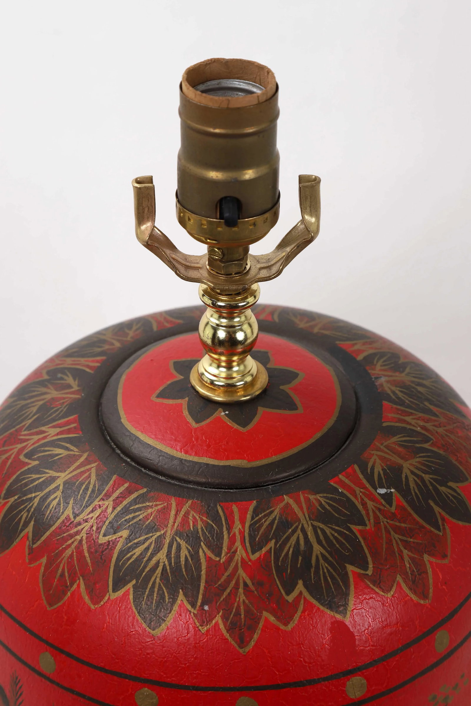 Vintage Chinoiserie Red Ginger Jar Lamp With Figured in White and Gold Color - 6
