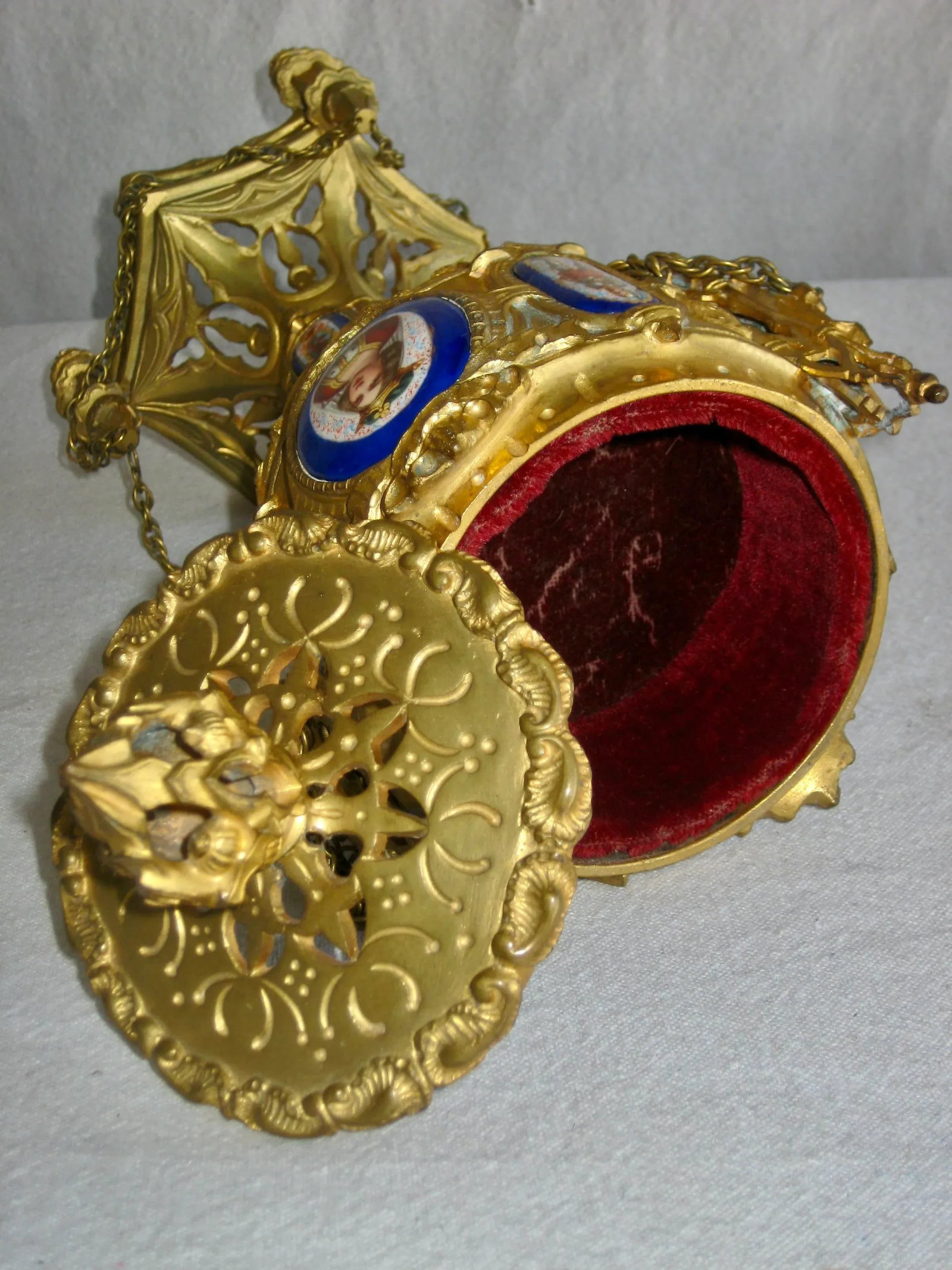 French Neo Gothic Bronze and Sevres Style Plaques Jewelry Box Late 18 Hundreds - 12