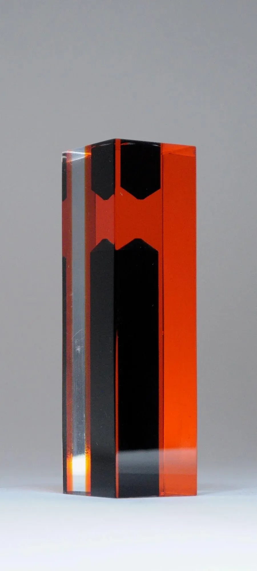 Italian Modern Orange and Black Lucite Soliflore / Bud Vase After Luigi Massoni - 2