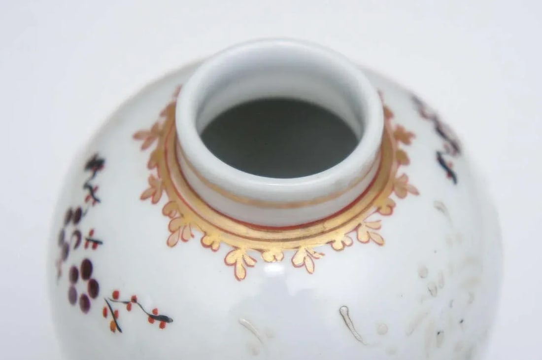 Samson Lidded Porcelain Vase - 4