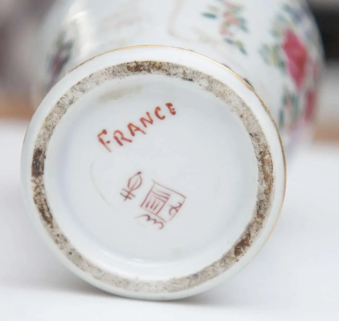 Samson Lidded Porcelain Vase - 7
