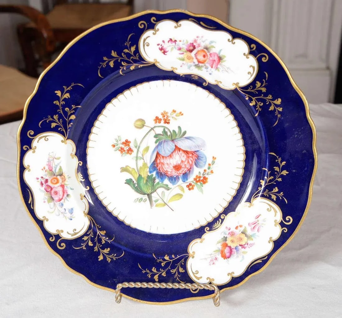 Similar Ridgway Porcelain Service Plates - a Pair - 3