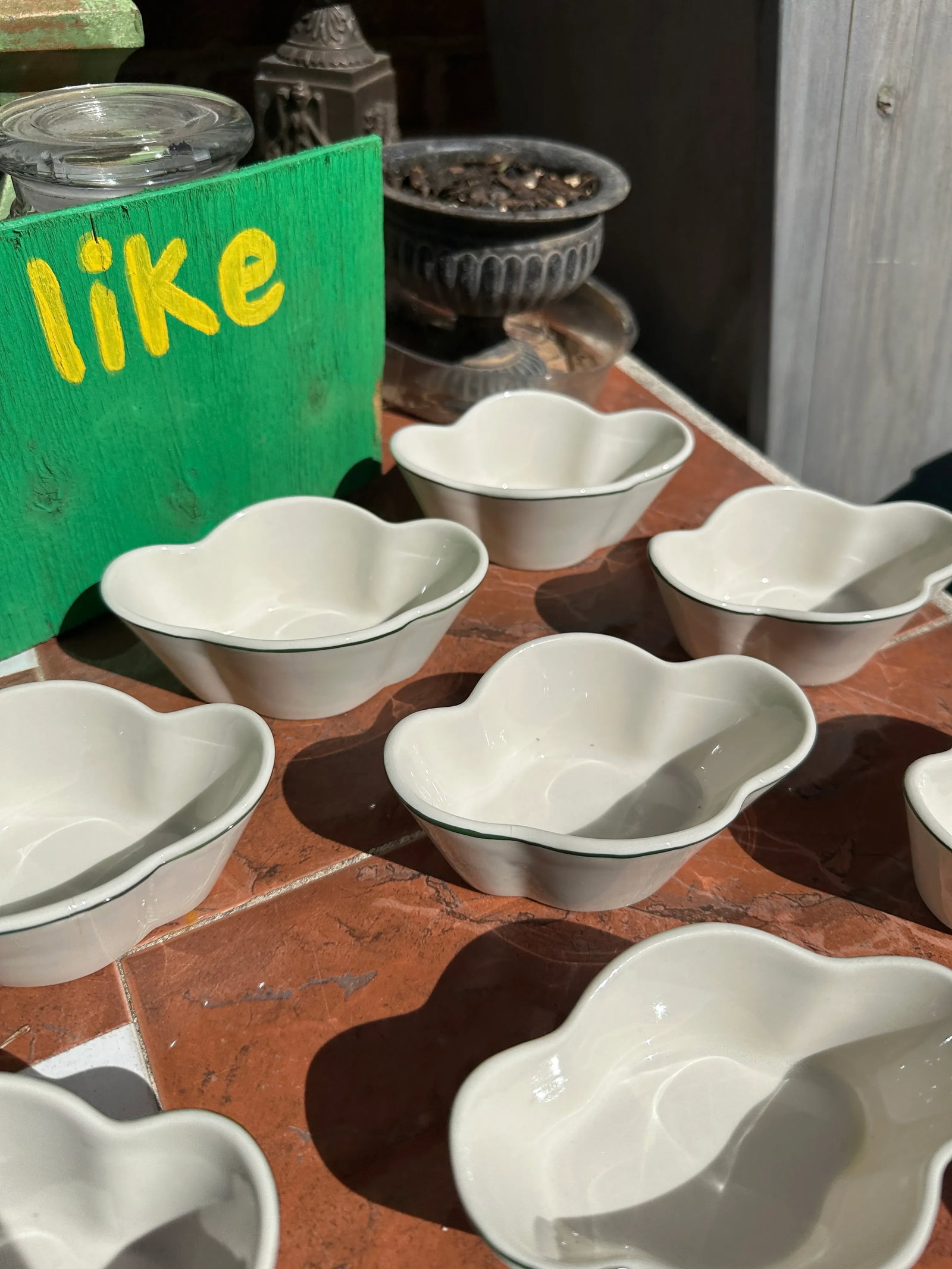 1970s HLC Usa Collection of Ceramic Clover Shaped Bowls- Set of 12 - 5