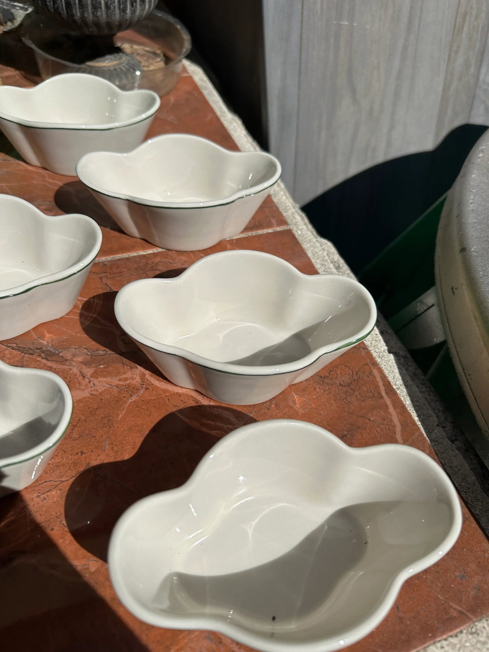1970s HLC Usa Collection of Ceramic Clover Shaped Bowls- Set of 12 - 7