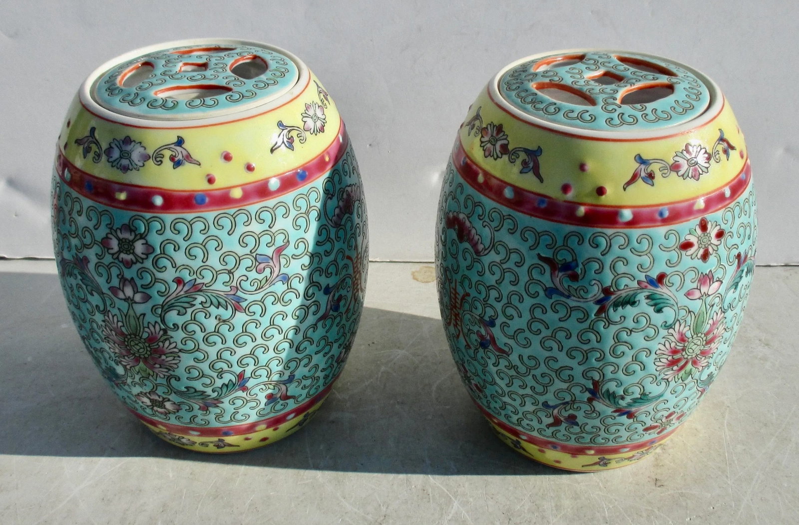 Pair of Chinese Porcelain Ginger Jar Turquoise Famille Rose-Pair of 2 - 4