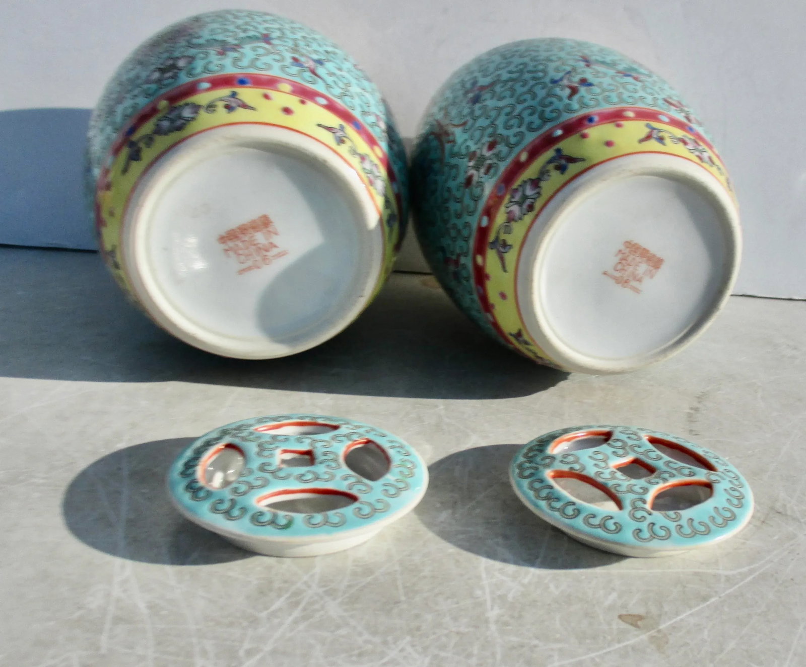 Pair of Chinese Porcelain Ginger Jar Turquoise Famille Rose-Pair of 2 - 5