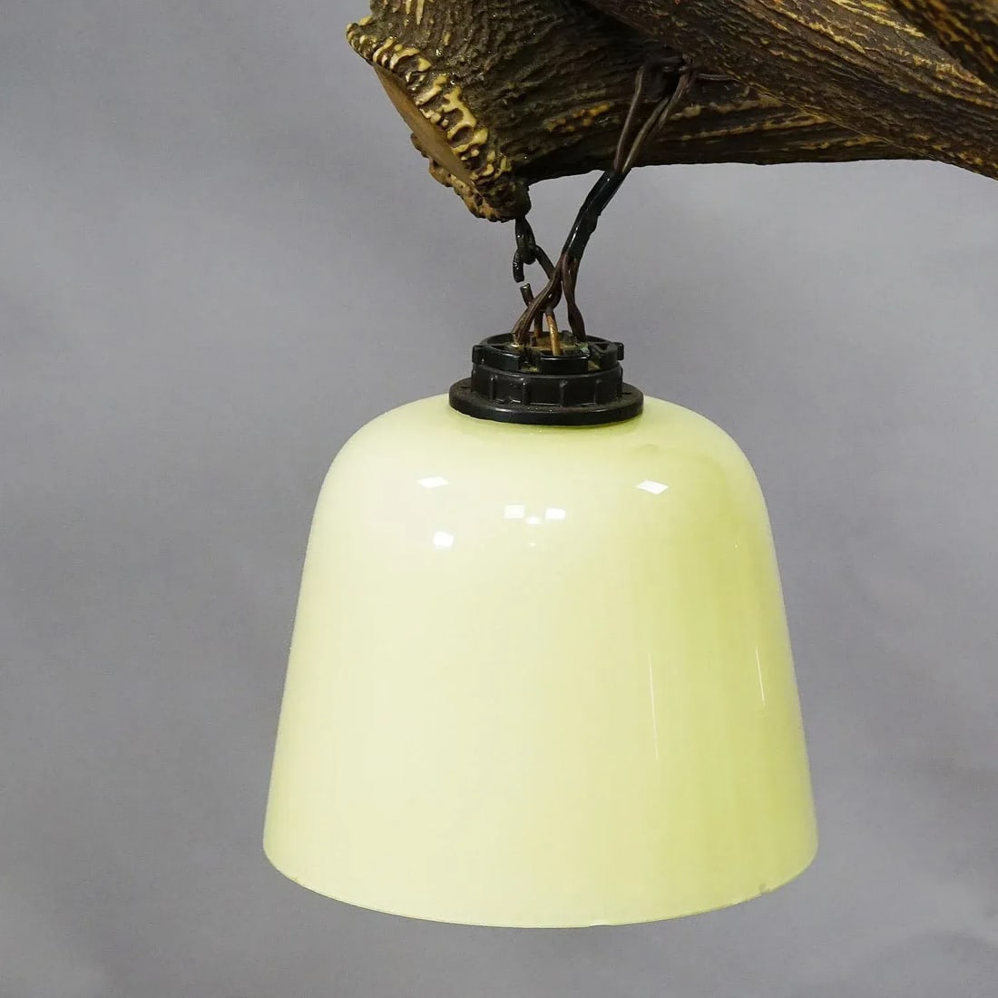 Rustic Antler Lamp With Deer Antlers - 6