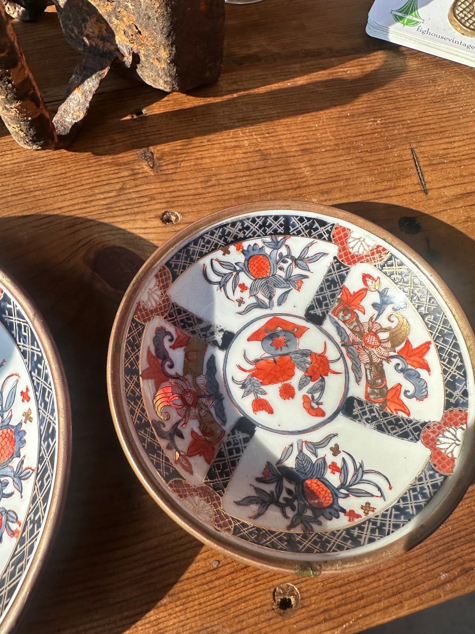 Pair of 1970s Asian Ceramic Plates With Brass Lining - 6