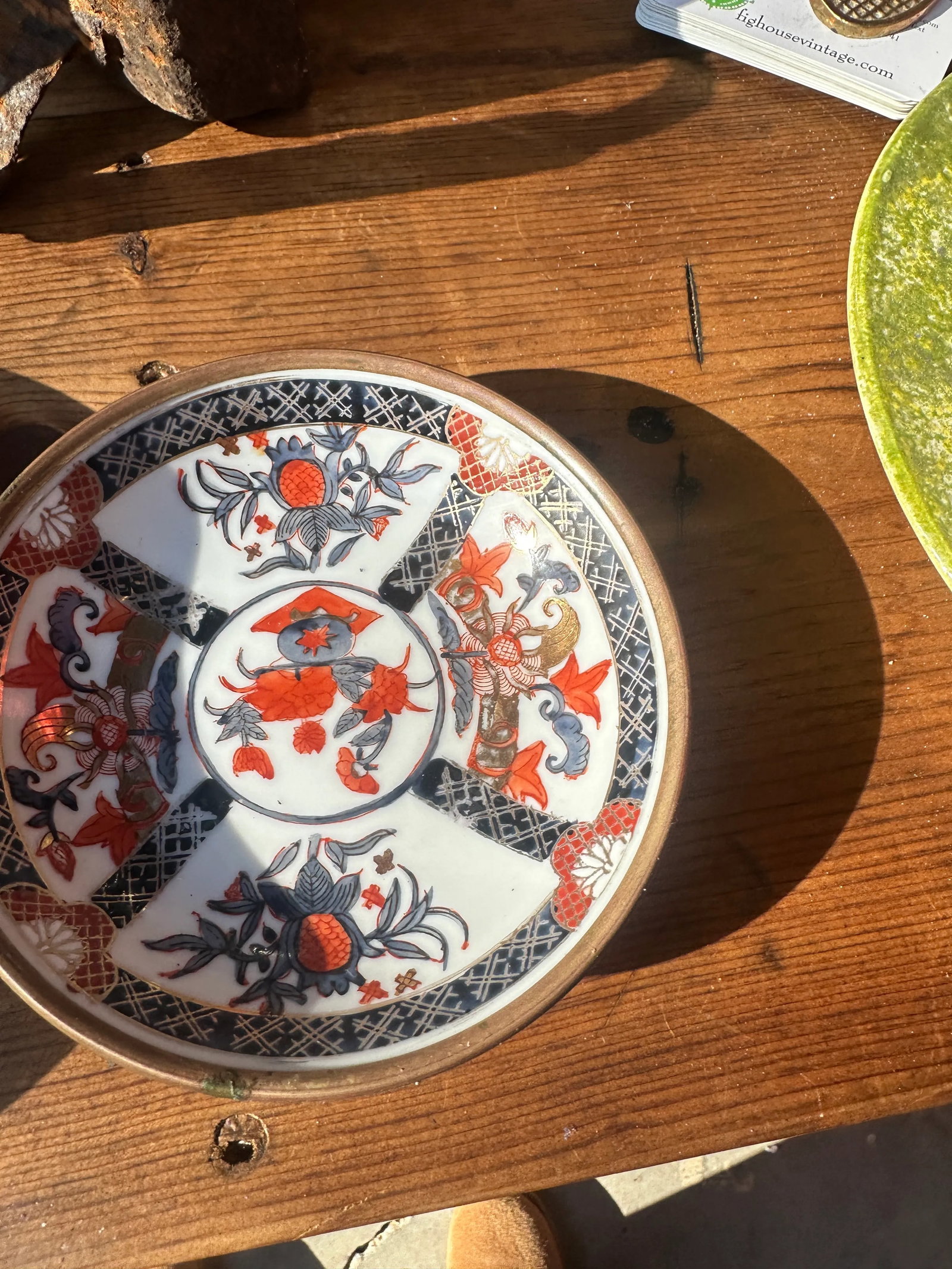 Pair of 1970s Asian Ceramic Plates With Brass Lining - 7