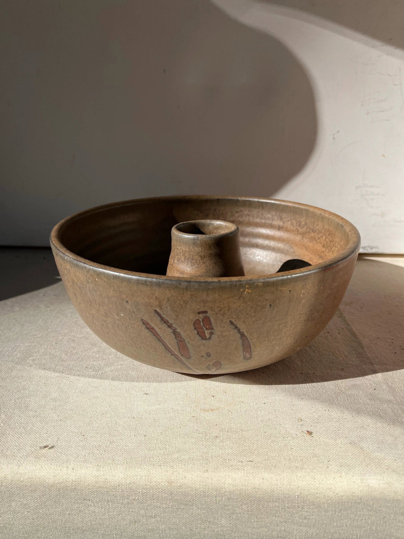 1970s Handmade Stone Artistic Bundt Pan - 2