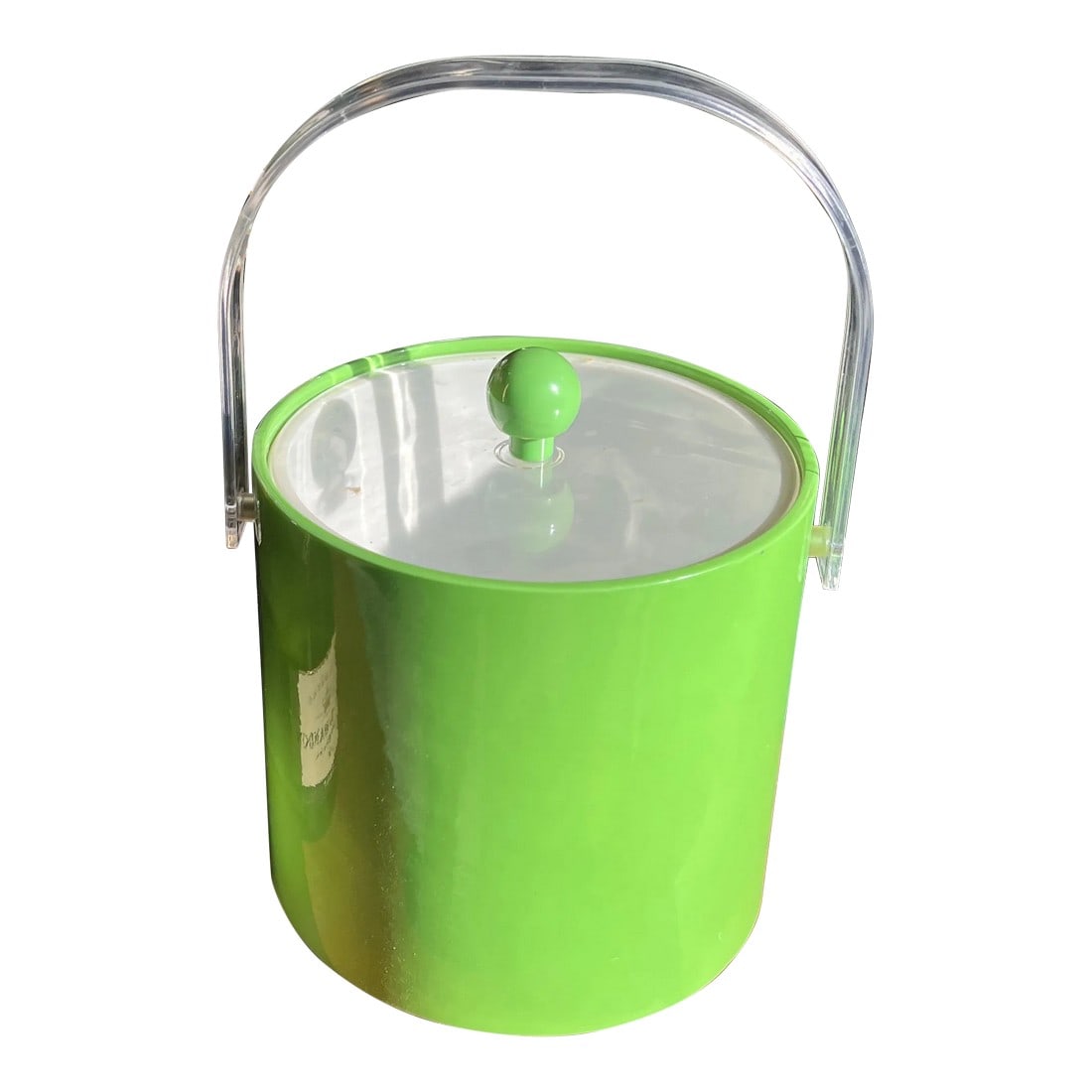 1970s Lime Green Hard Plastic Ice Bucket/Champagne Bucket With Matching Lid: Up for consideration is a beautiful lime green hard plastic ice bucket with a matching lid. This would look lovely in your home and it is a great find for the interior design enthusiast. Please check