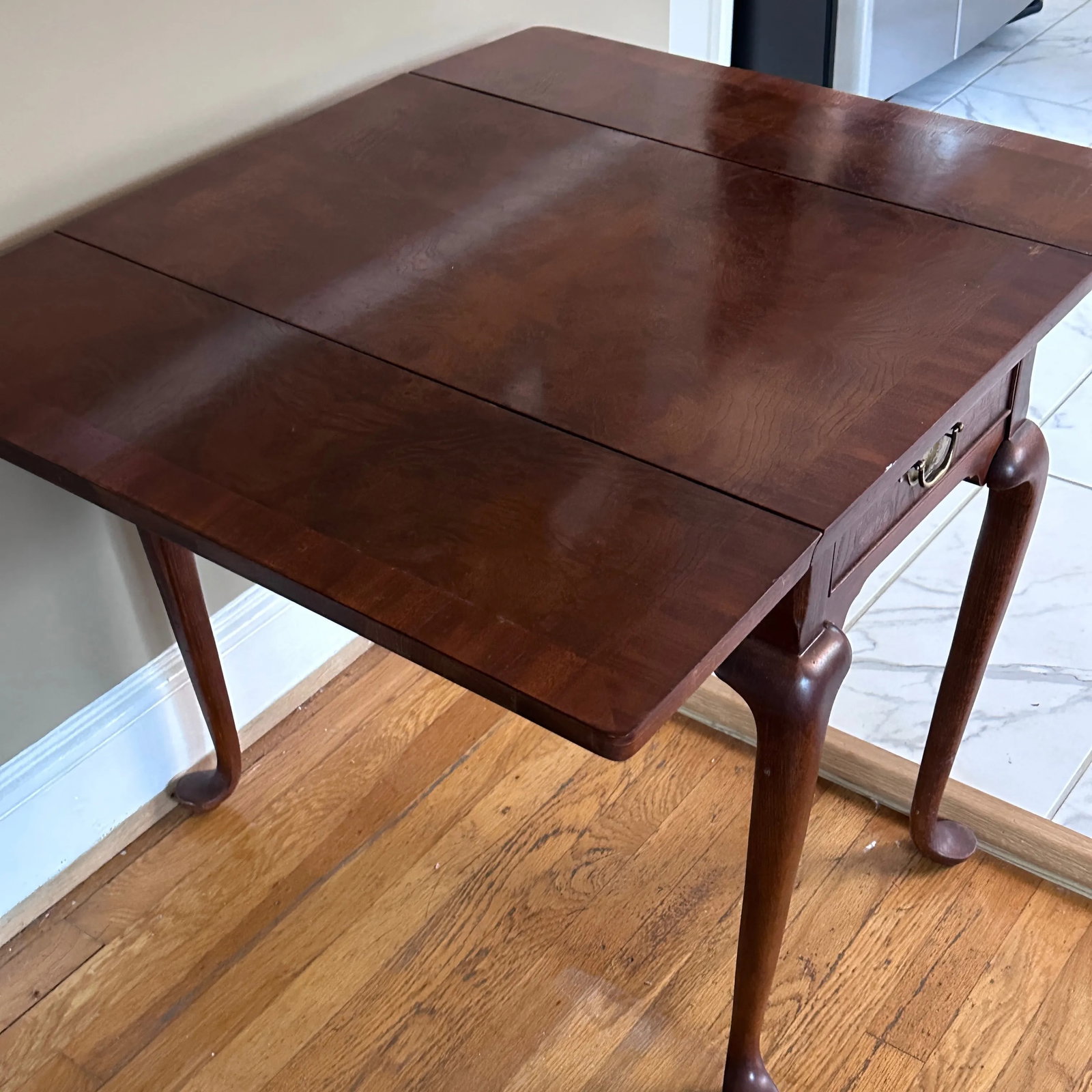 1970s Hekman Queen Anne Side Table - 5