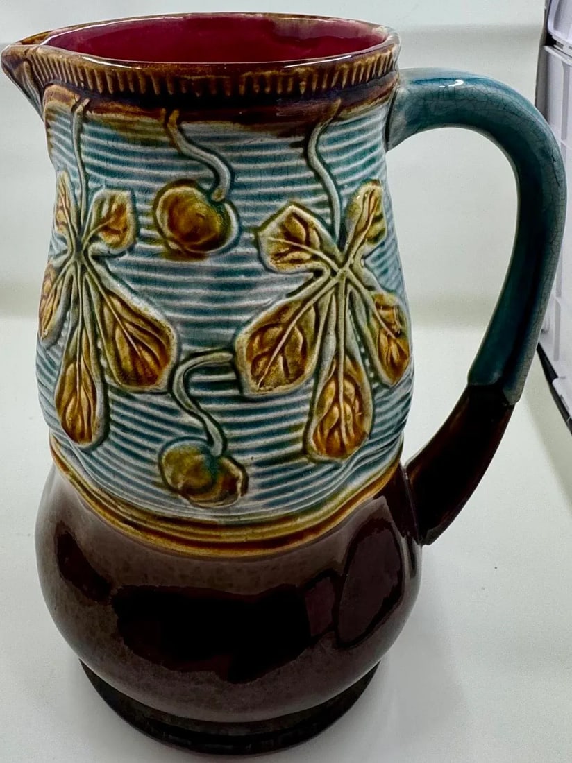 Vintage 1930's French Majolica Pitcher /Jug With Golden Leaf Design - 9