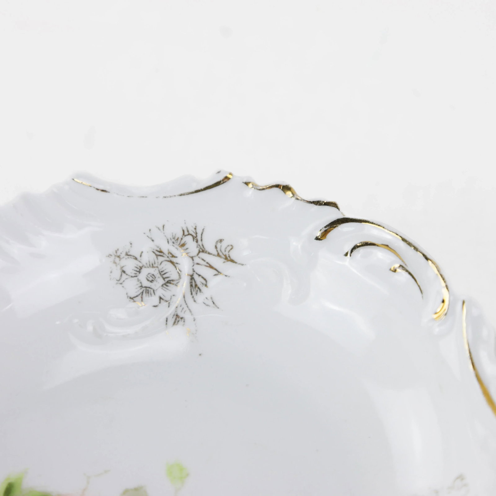 Bavarian White Embossed Porcelain Dinnerware Set With Roses & Gold Trim - 12
