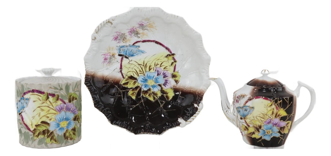 Vintage Victorian Hand-Painted Floral Porcelain Tea Set – Teapot, Sugar Jar & Plate: This exquisite vintage Victorian porcelain tea set features a beautifully hand-painted floral design with intricate detailing. The set includes a teapot, a lidded sugar jar, and a decorative plate, ea