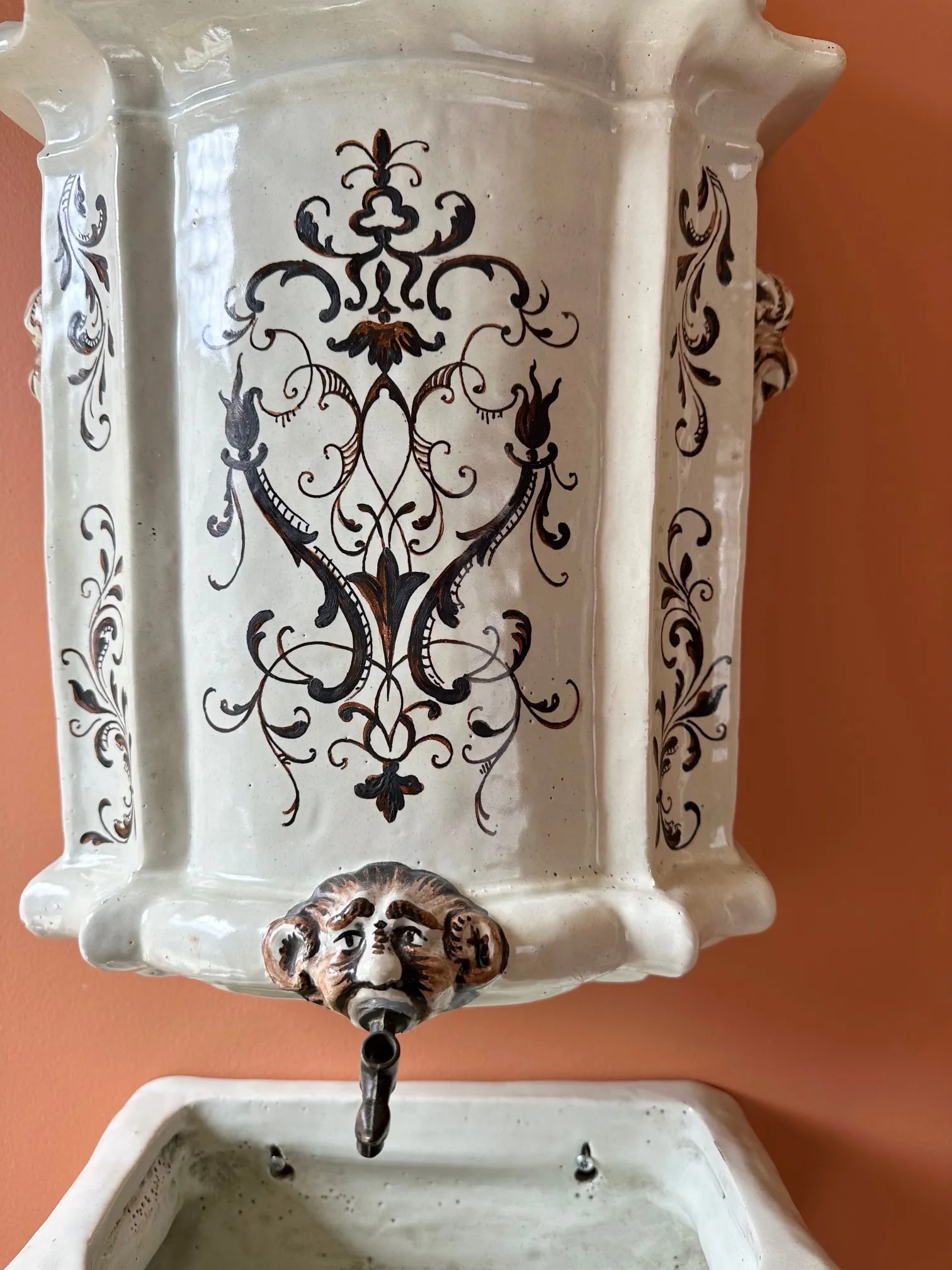Italian Ceramic Lavabo - 6