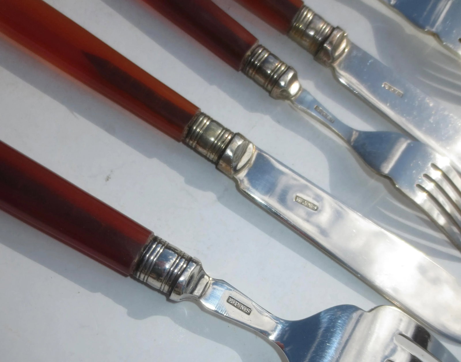 Bakalite Fish Set With Server - 3