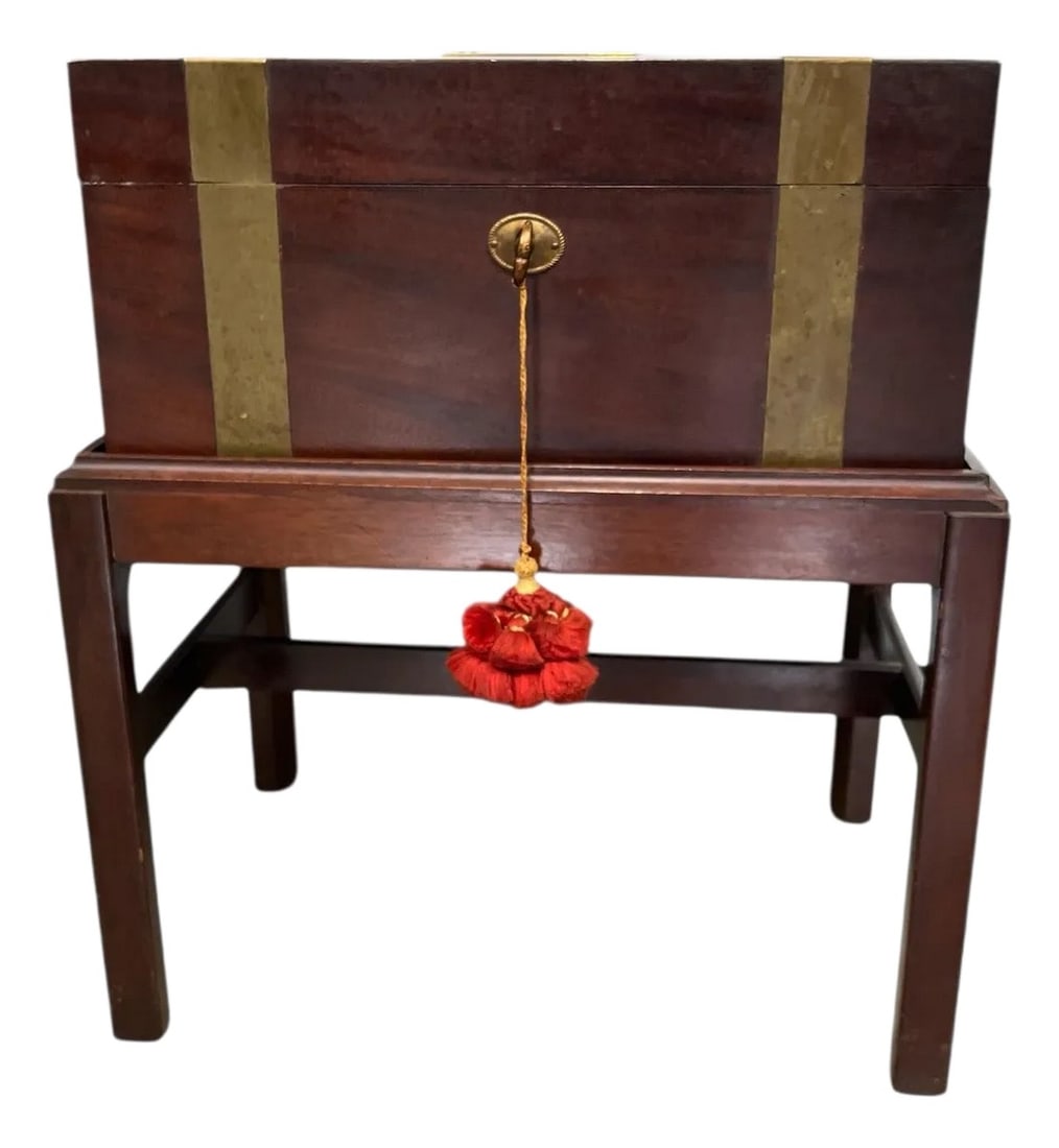 Vintage Campaign Style Hinged Lid Cellarette Box on Stand With Key (1 of 7)