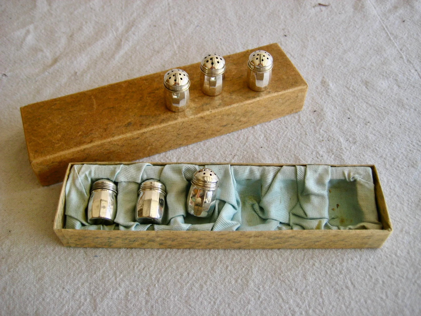 Early 20th Century Sterling Silver Salt Shakers Neo-Classic Style Set- 6 Pieces - 3
