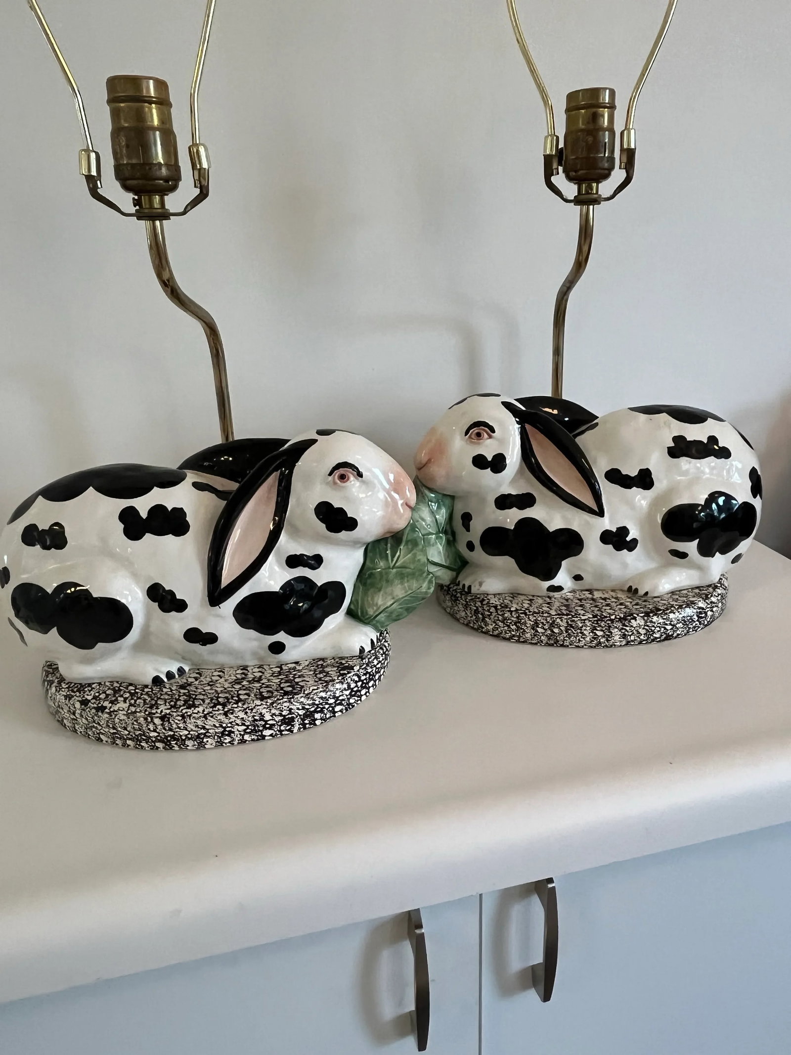 Pair of Chelsea House Porcelain Rabbits Mounted as Lamps With Finials & Shades - 4