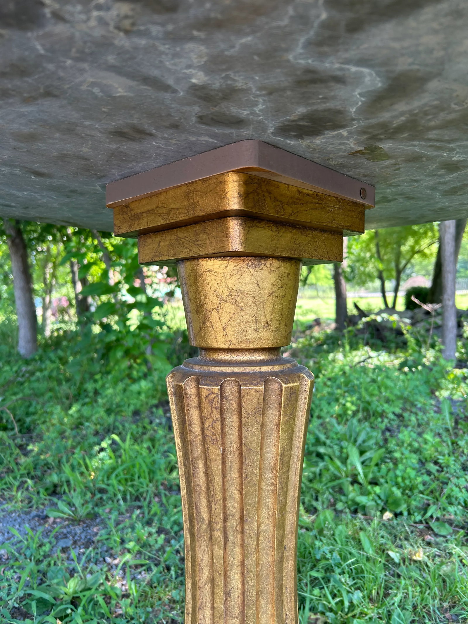 Marble Top Octagonal Side Table With Gilded Base - 3