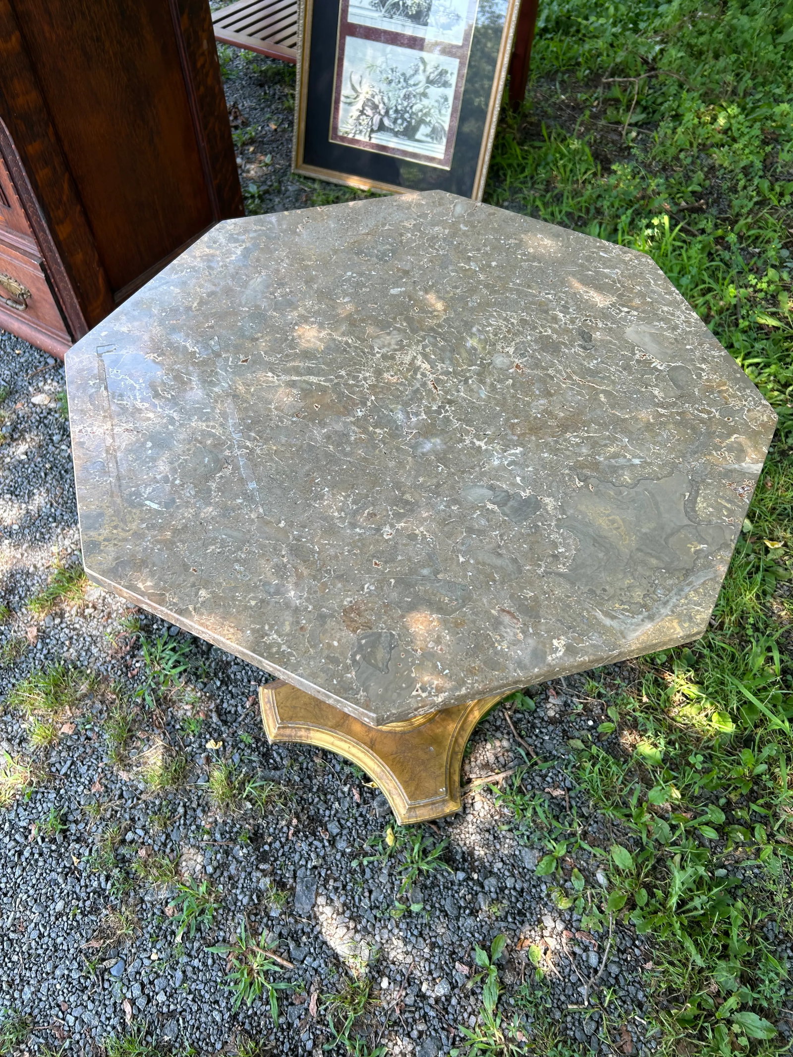 Marble Top Octagonal Side Table With Gilded Base - 4