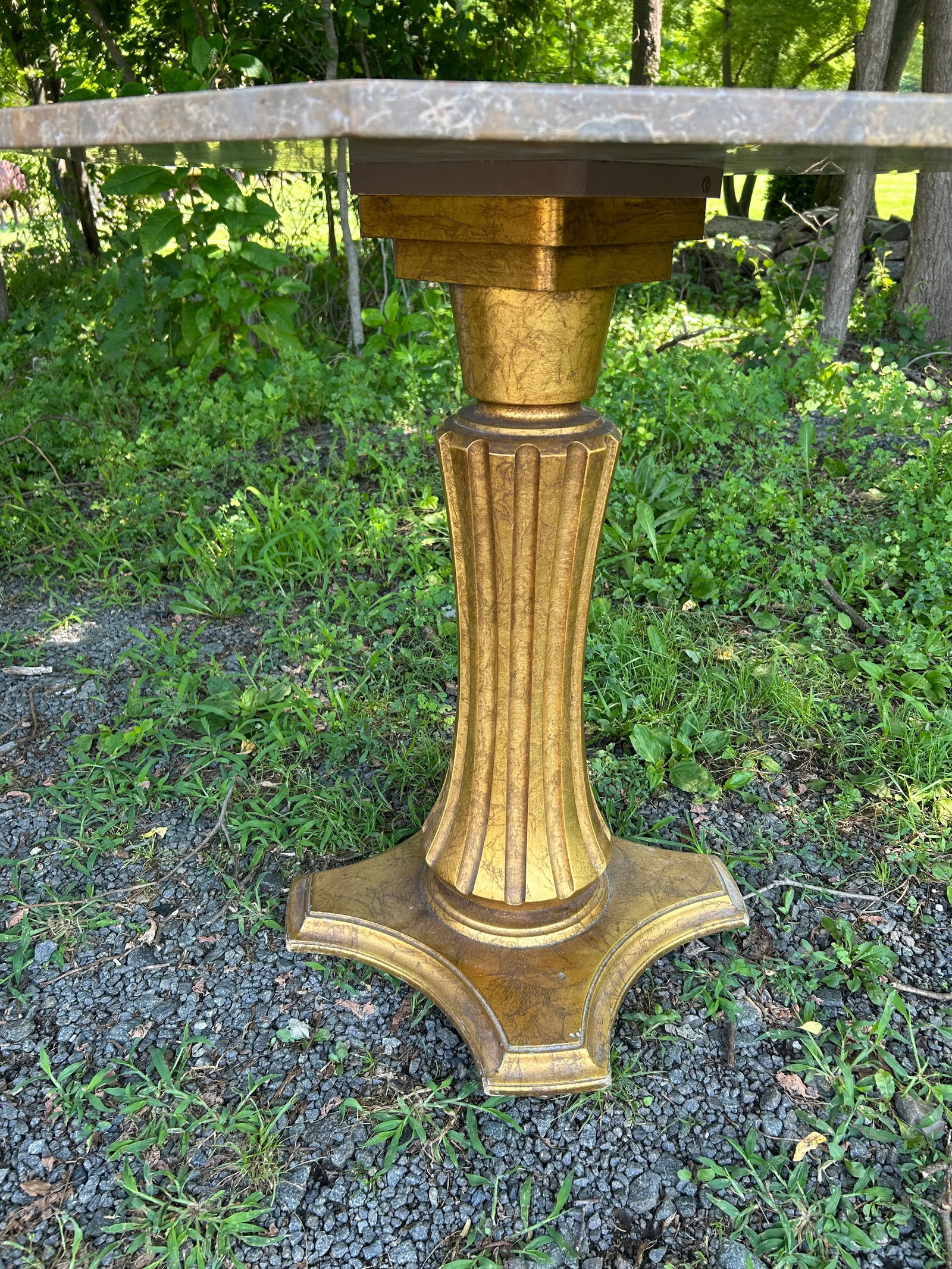 Marble Top Octagonal Side Table With Gilded Base - 7