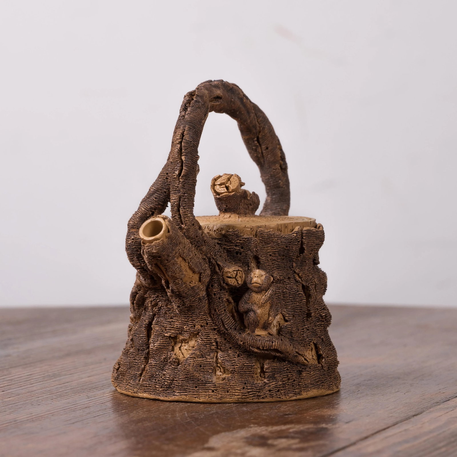 é™³æ³°æº Yixing Zisha "˜Tree Stump' Tea Pot - 8