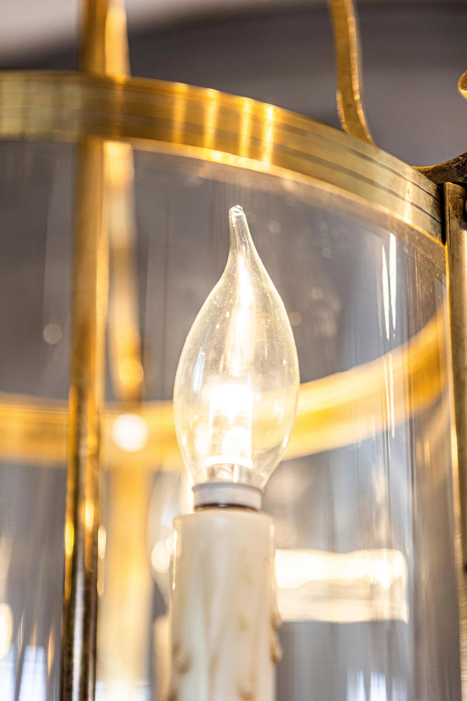 Graceful 20th Century French Brass Lantern with Curved Detailing - 2