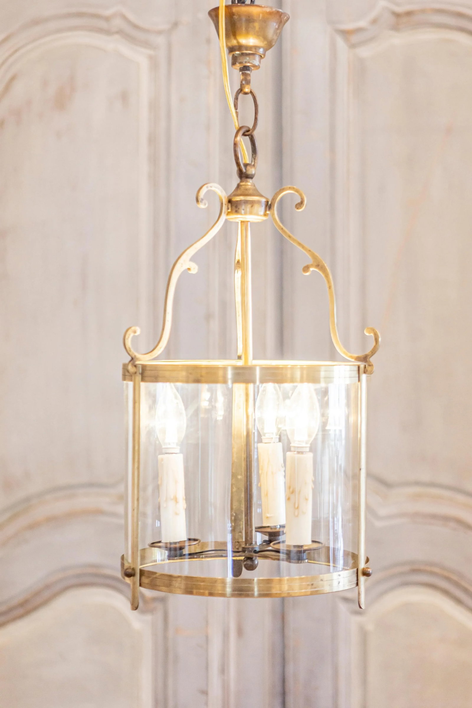 Graceful 20th Century French Brass Lantern with Curved Detailing - 3