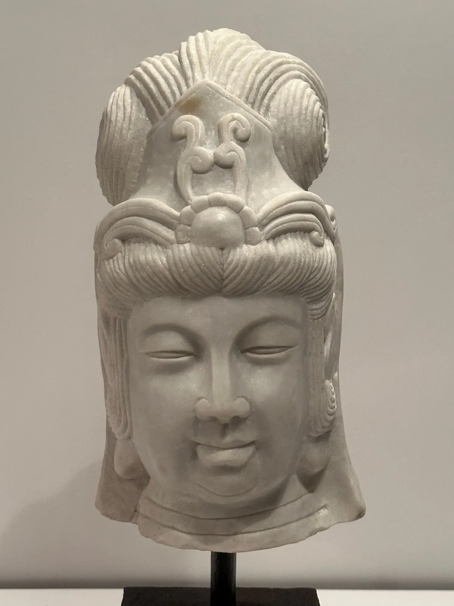 Carved Marble Bust of Quan Yin Figure on Custom Stand - 9