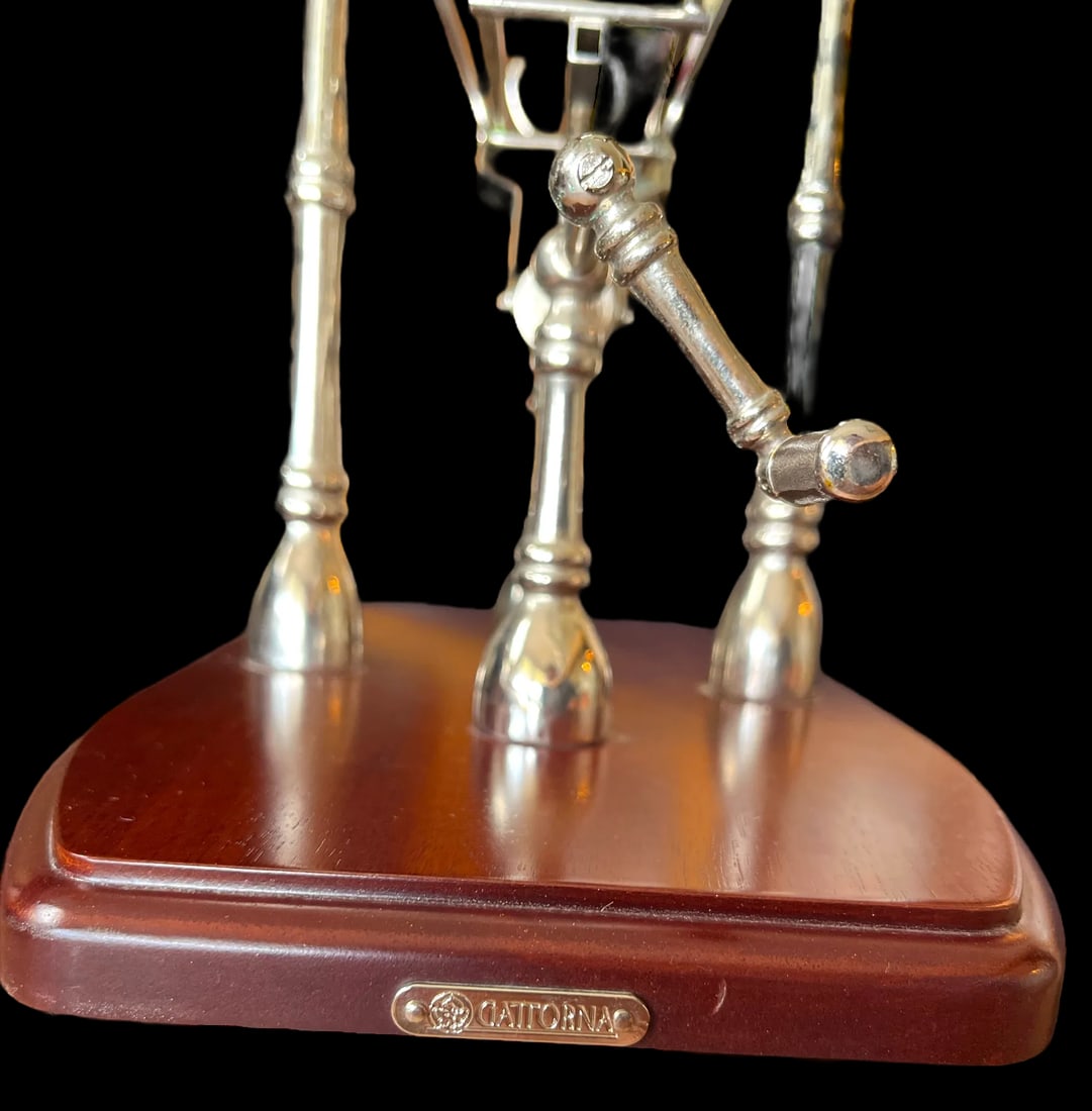 1990s Gattorna Argentina Mechanical Wine Pourer & Decanting Cradle – Nickel With Wood Base - 7