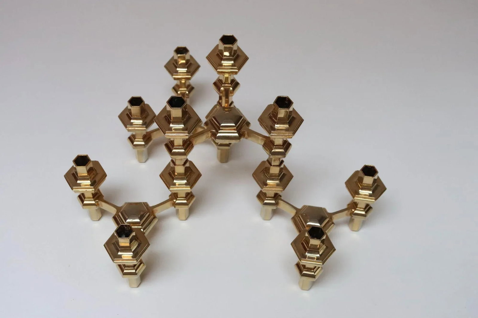 Set of Four Hexagonal-Form Stackable Brass Candleholders by Nagel Geschenke - 7