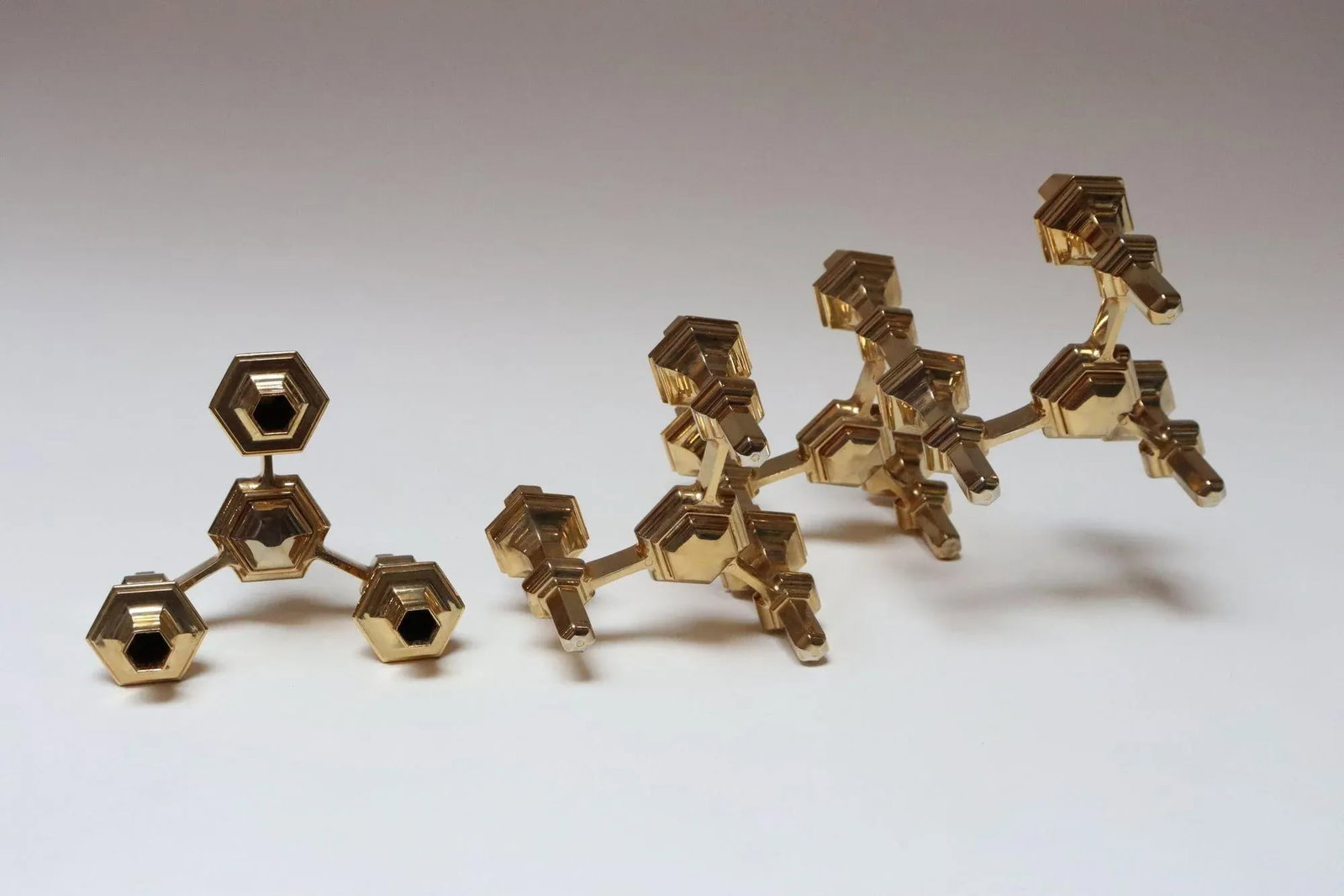 Set of Four Hexagonal-Form Stackable Brass Candleholders by Nagel Geschenke - 9
