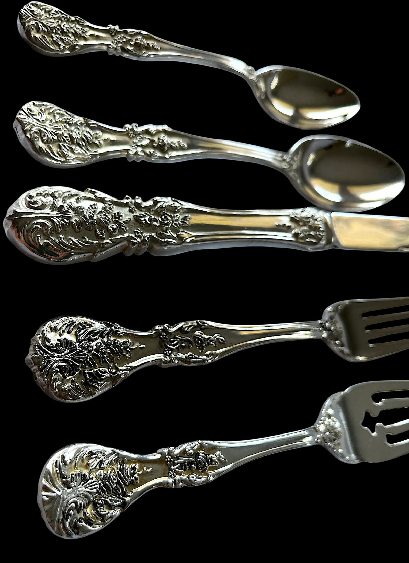 1980s Fb Rogers & Sons "French Rose" After Francis I Silver Plated Flatware Service for 10 With Serv - 10