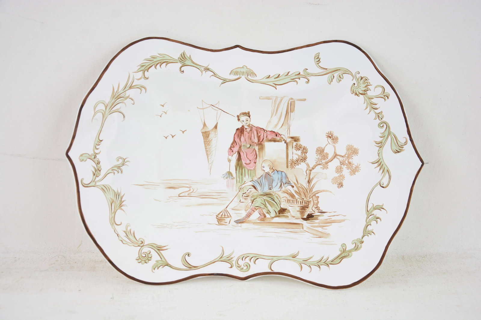 Vintage White Hand Painted Chinoiseries Style Patterned Plate Tray - 3