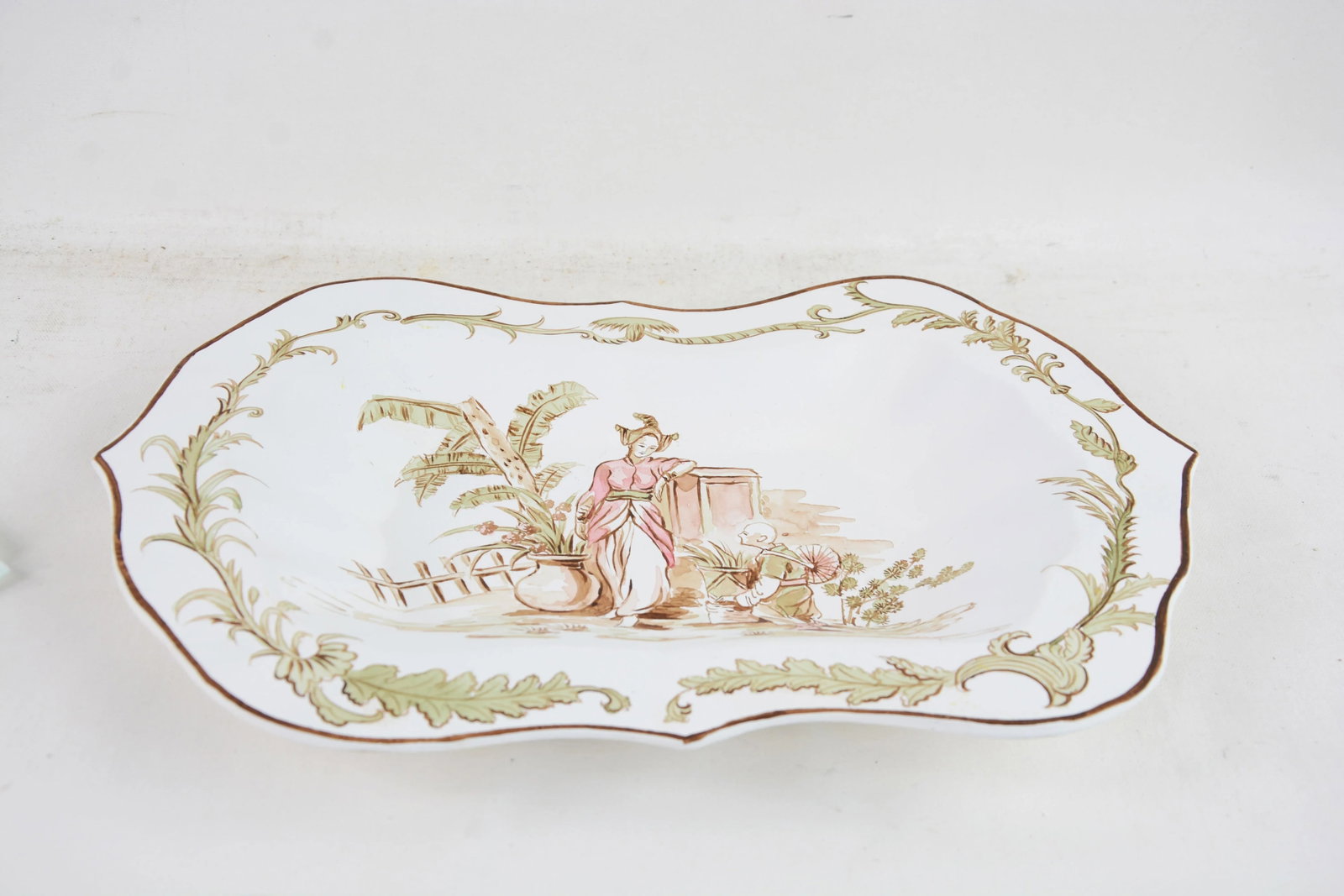Vintage White Hand Painted Chinoiseries Style Patterned Plate/Tray - 3