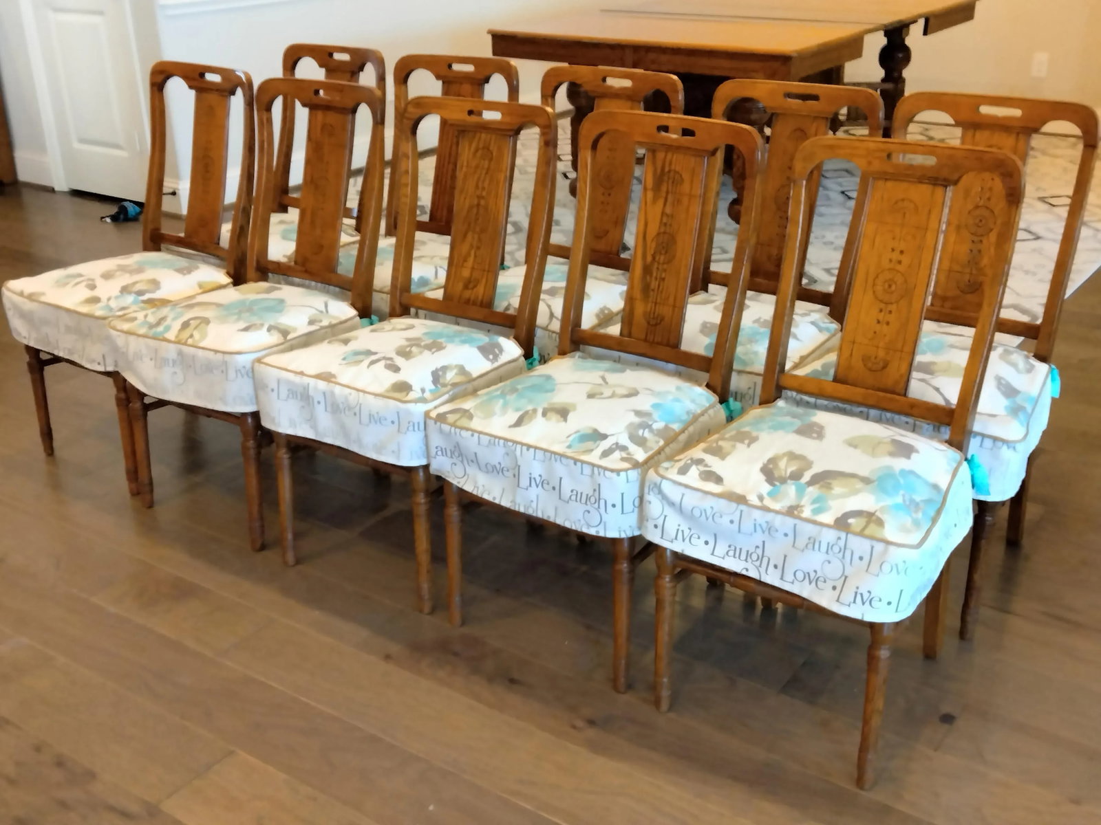1880s Golden Oak Gilded Age Custom Made Dining Set With 10 Chairs - 11